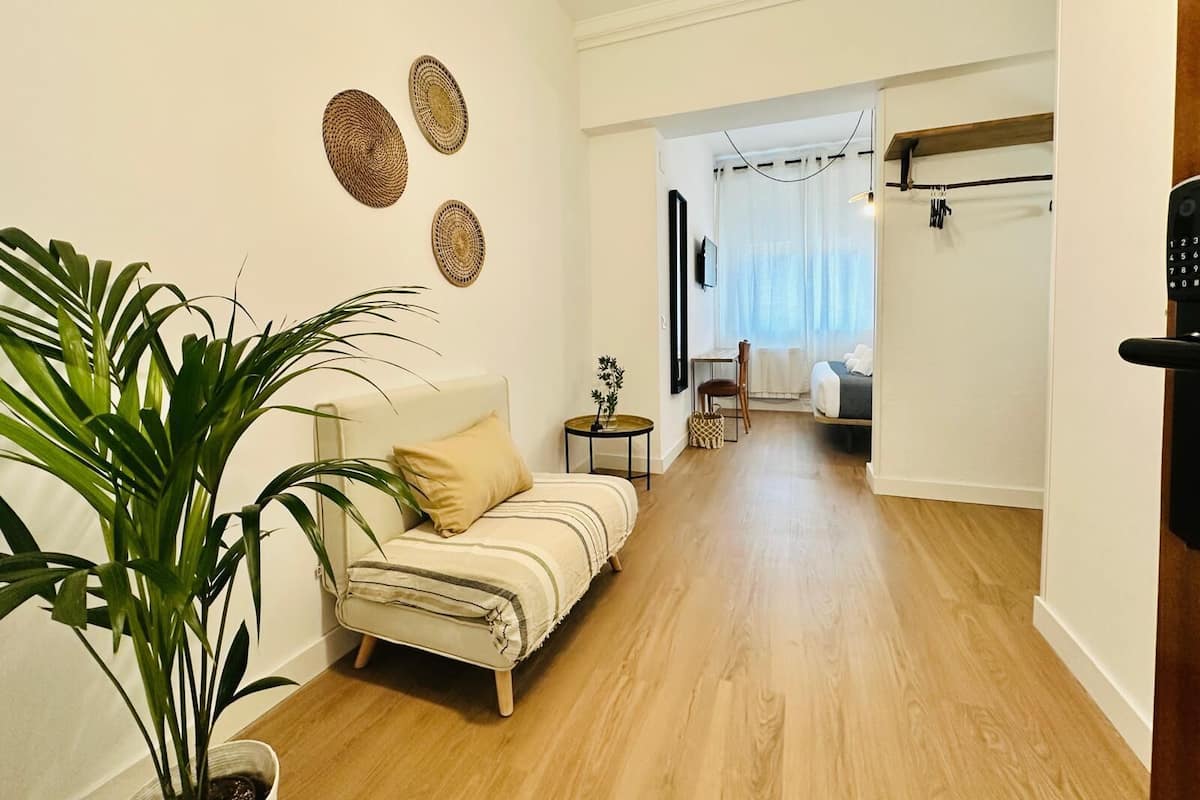 Quarto casal superior | Escrivaninha, Wi-Fi de cortesia