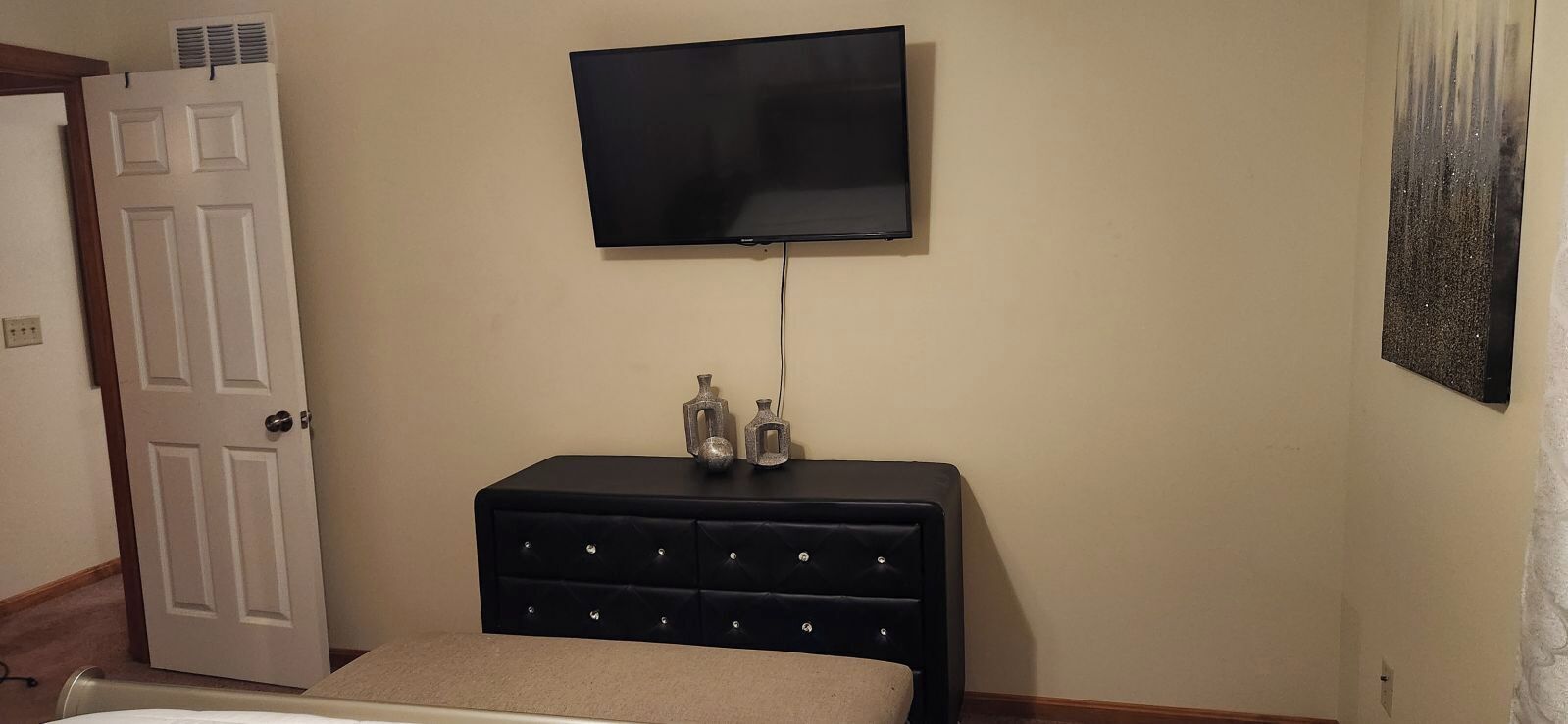 2 chambres, fer et planche à repasser, Wi-Fi, draps fournis