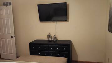 2 chambres, fer et planche Ă repasser, Wi-Fi, draps fournis