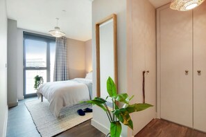 Apartament, 3 dormitoris, no fumadors | Cortines opaques, planxa i posts de planxar i wifi gratuïta 