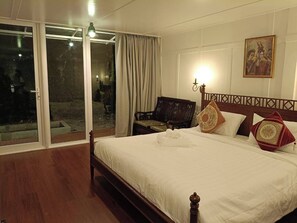 高級雙人房, 露台 | 書桌、筆電工作空間、免費無線上網、床單