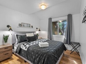 3 bedrooms, free WiFi, bed sheets