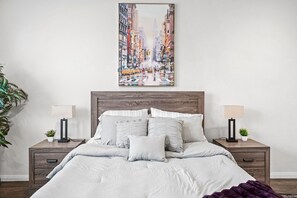 3 bedrooms, iron/ironing board, WiFi, bed sheets