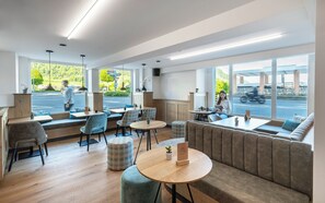 Petit déjeuner buffet compris tous les jours