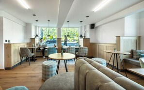 Tägliches inbegriffenes Frühstücksbuffet