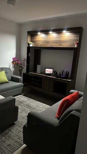 Smart TV - Mioss House, San Juan Opico. (San Juan Opico La Libertad)