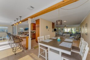 House | 2 bedrooms - Gogo House in Port Charlotte (Port Charlotte)