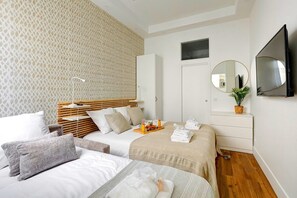 Iron/ironing board, WiFi, bed sheets