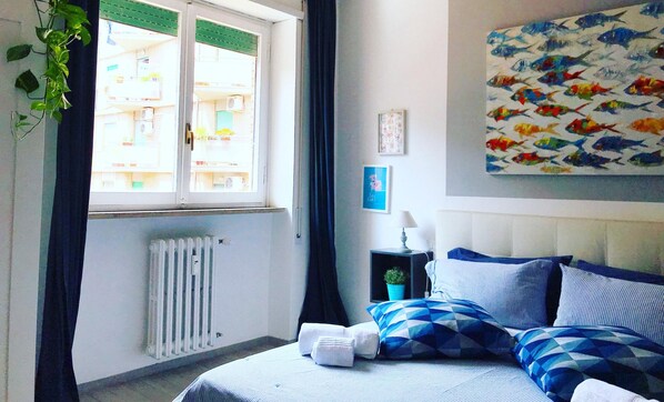 2 bedrooms, iron/ironing board, WiFi, bed sheets