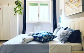 2 habitaciones, tabla de planchar con plancha, wifi y ropa de cama 
