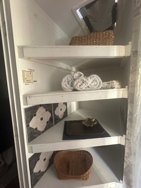 Miscellaneous - Cozy RV in Snow Hill  please enjoy a peaceful relaxing day. (Snow Hill)