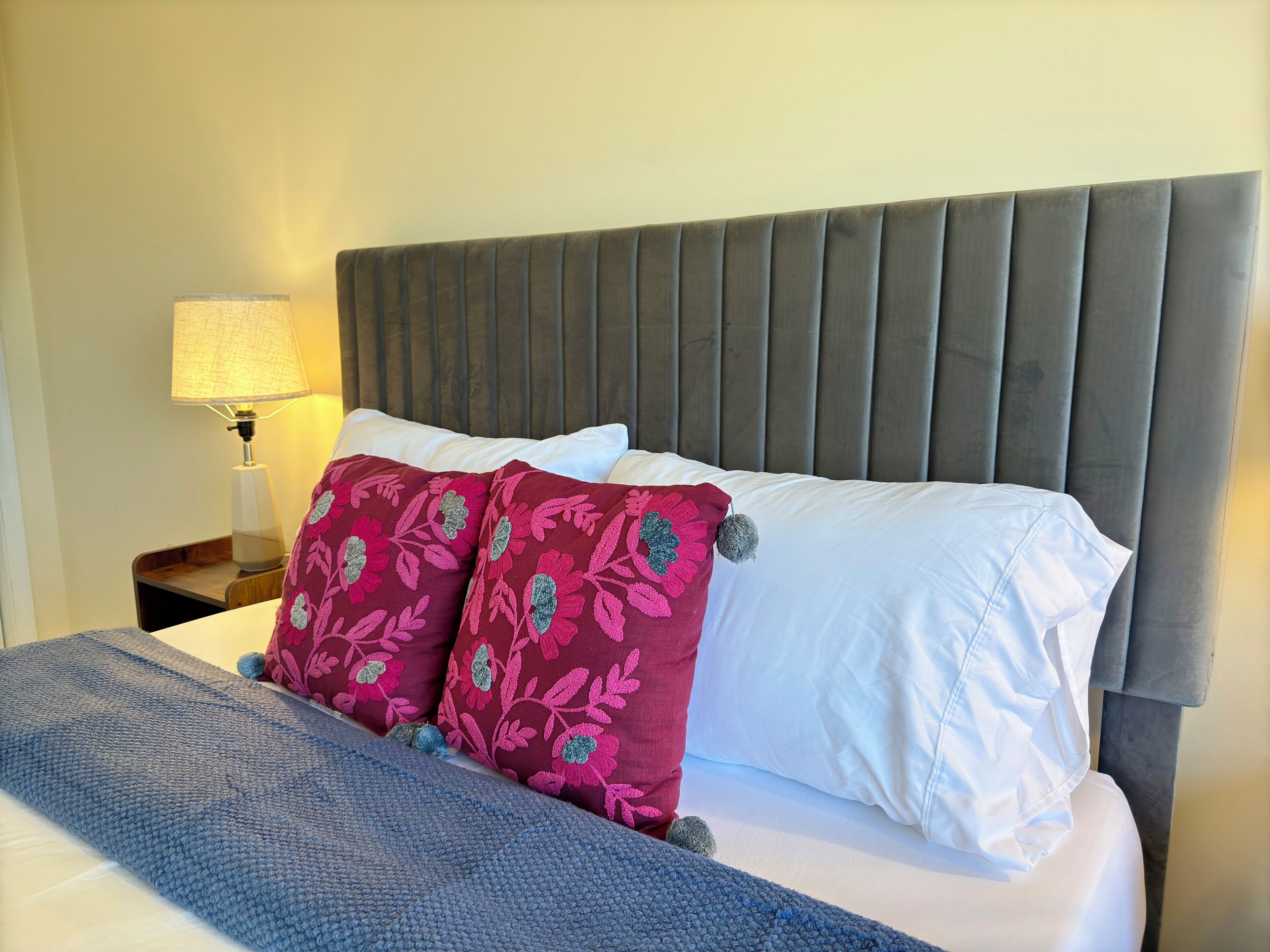 3 chambres, fer et planche à repasser, Wi-Fi, draps fournis