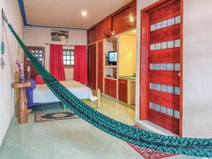 3 habitaciones, tabla de planchar con plancha y wifi gratis 