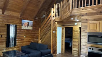 Smart TV, fireplace, stereo