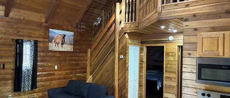 Smart TV, fireplace, stereo