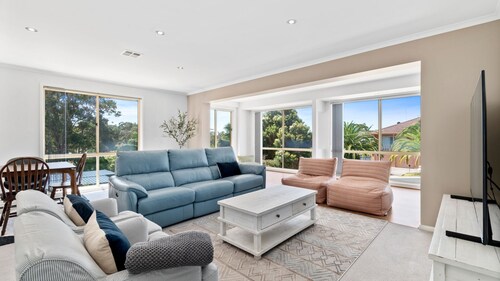 Malua House by the Bay