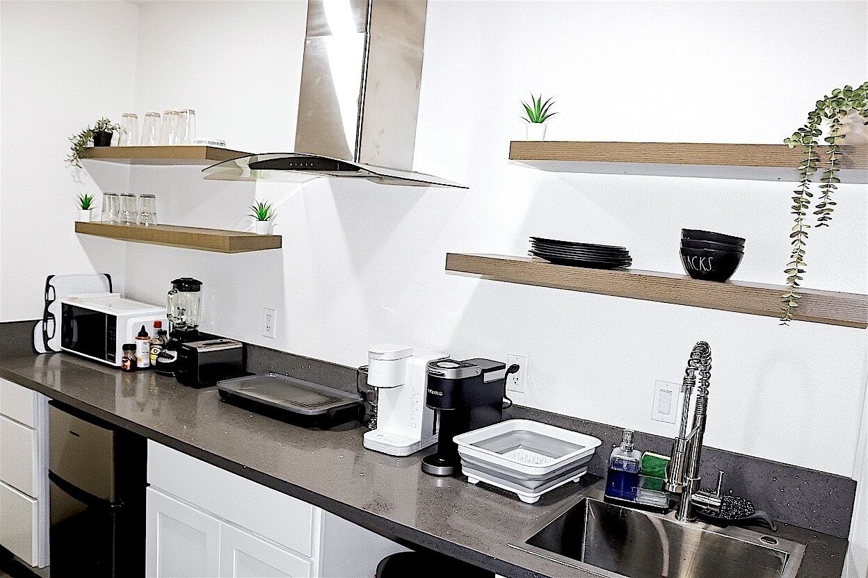 Charming studio with WiFi and AC in brilliant Near Downtown!