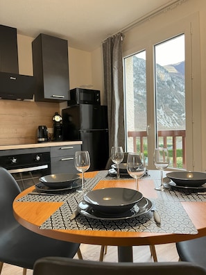 Dining - Superb 2-room apartment with mountain views and indoor pool  (Bielle)