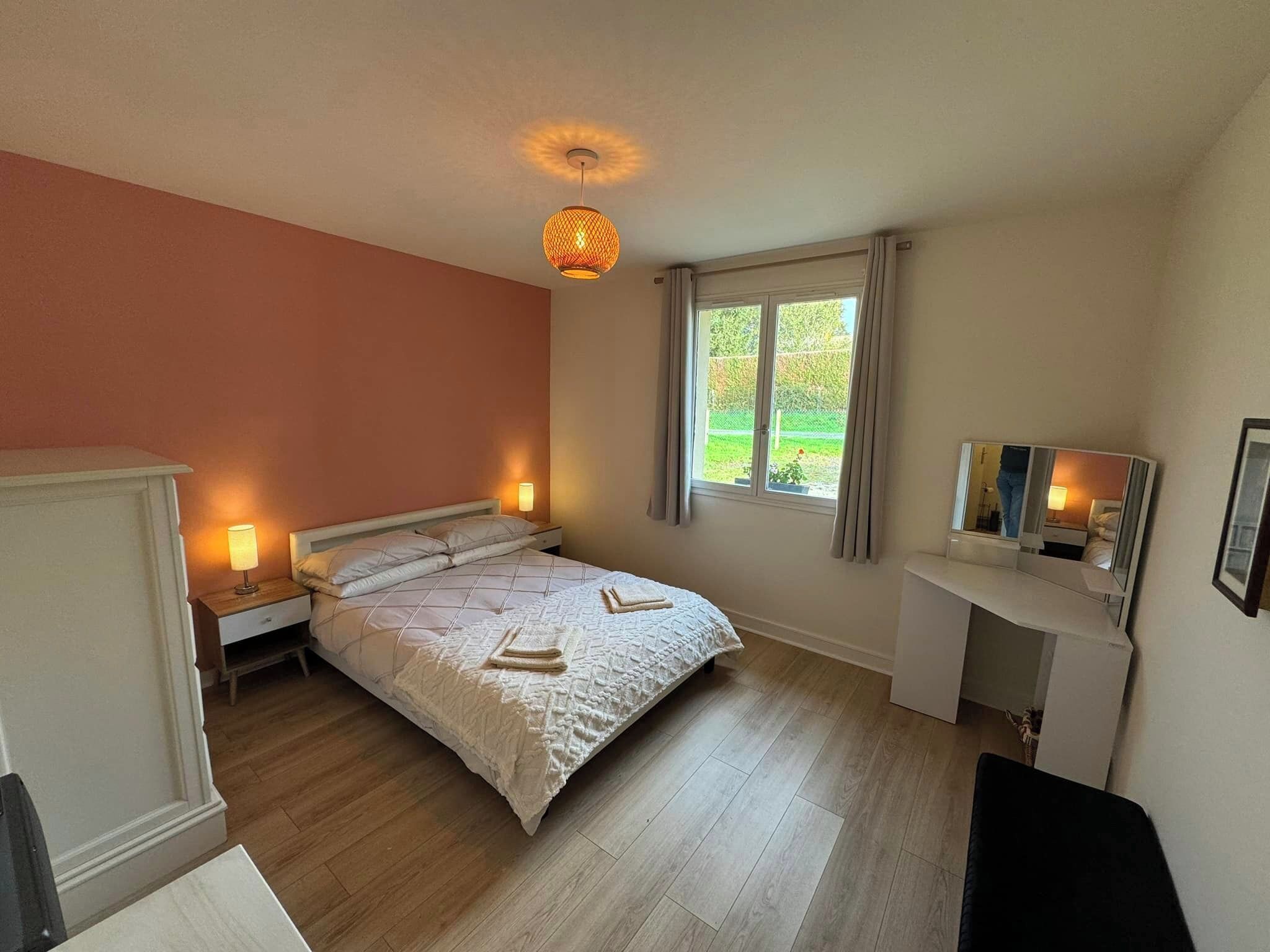 2 bedrooms, iron/ironing board, free WiFi, bed sheets
