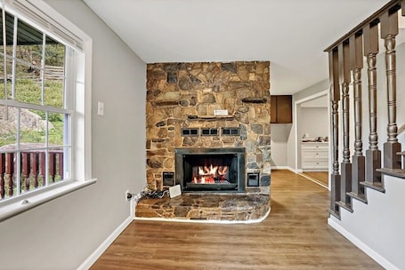 Interior. 37 Acres Cabin Private Oasis