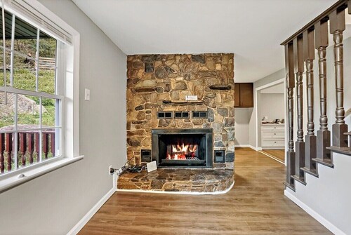 37 Acres Cabin Private Oasis