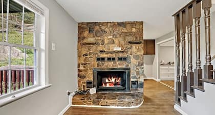 37 Acres Cabin Private Oasis