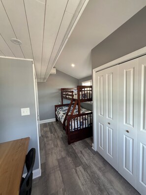 2 bedrooms, desk, iron/ironing board, travel cot