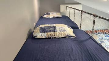 2 bedrooms, desk, iron/ironing board, travel crib