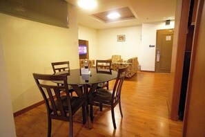 Cots/infant beds - Imperial Hotel Miri (Miri)