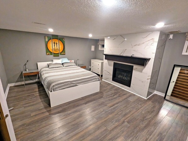 2 bedrooms, desk, free WiFi, bed sheets