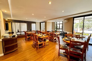 Apartamento clássico | Opções para refeição