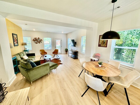 Casa | 4 dormitorios y Internet