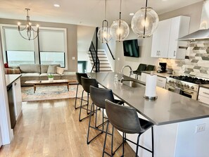 Apartamento | 4 dormitorios y Internet