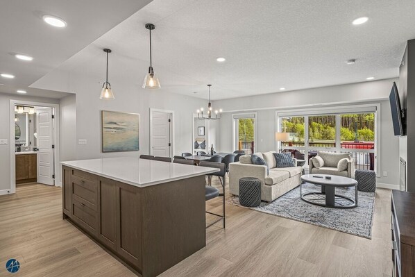 Interior - 3 Bed/2 Bath Sparrowhawk Resort-Top Floor-Sleeps 8 (Dead Man's Flats)