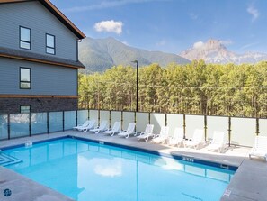 Opvarmet pool