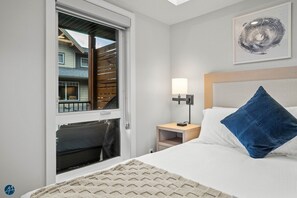 1 bedroom, iron/ironing board, Internet, bed sheets