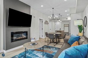 TV, fireplace
