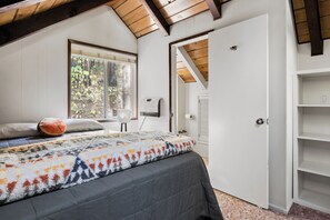 3 Schlafzimmer, Reisekinderbett, kostenloses WLAN, Bettwäsche