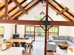 Smart TV, fireplace, DVD player, foosball - Sage House - Walking Distance to Lake, Hot Tub, Pet Friendly w/ New AC (Arnold)