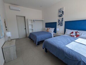 5 bedrooms, WiFi, bed sheets