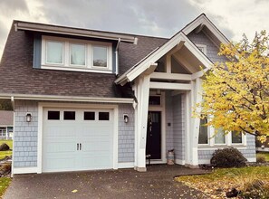 Exterior - Qualicum West Coast Cottage (Qualicum Beach)