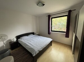 5 dormitorios, tabla de planchar con plancha, wifi y ropa de cama