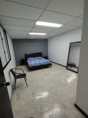 3 Schlafzimmer, Schreibtisch, WLAN, Bettwäsche