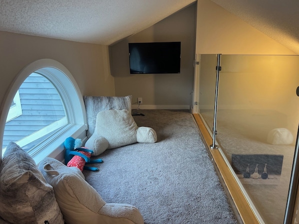 3 quartos, ferros/tábuas de passar roupa, Wi-Fi, roupa de cama