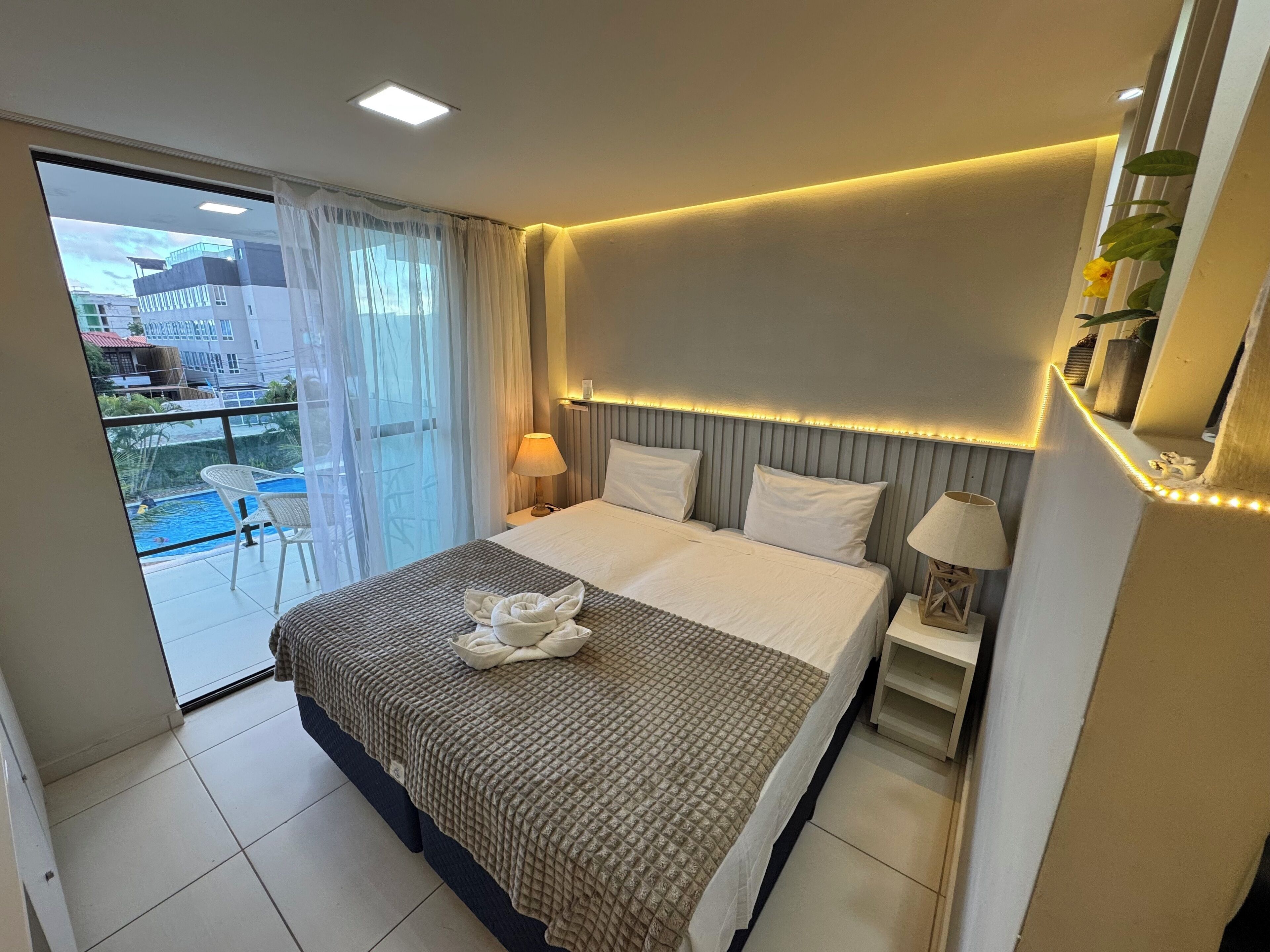 Suite estudio clásica | Ropa de cama de alta calidad y muebles diferentes 