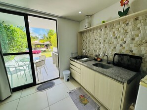 Studio có thiết kế đặc sắc | Bếp riêng | Lò vi sóng, bếp nấu, máy xay thực phẩm 