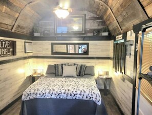 1 camera, ferro/asse da stiro, Wi-Fi, lenzuola