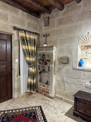 Interior detail - Midland Cave Suites (Ürgüp)