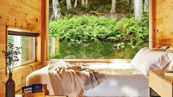 Cabaña, 1 cama de matrimonio | Cocina privada | Frigorífico pequeño, placa de cocina y utensilios de cocina