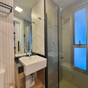 Basic Apartment | Bathroom | Free toiletries, hair dryer, towels, soap - ON MELO ALVES (São Paulo)